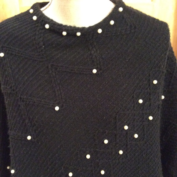 Stylish, Trendy Poncho - Picture 2 of 2